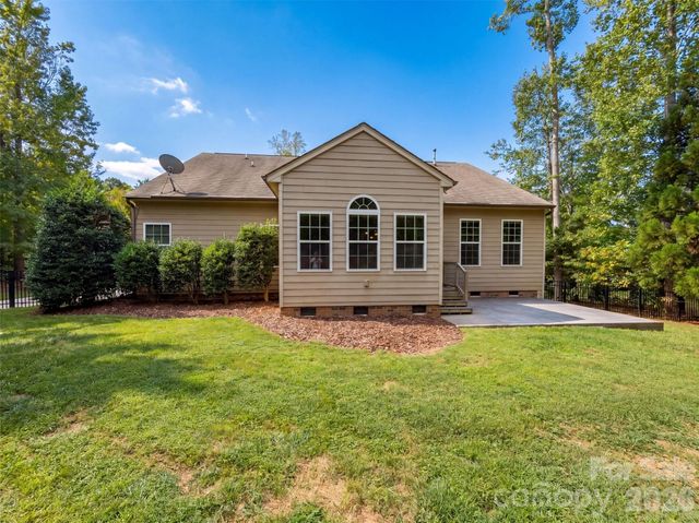 4018 Harmattan Drive, Denver, NC 28037