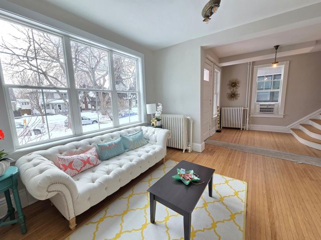 1323 Lincoln Avenue, Saint Paul, MN 55105