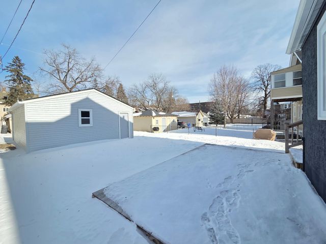 1323 Lincoln Avenue, Saint Paul, MN 55105