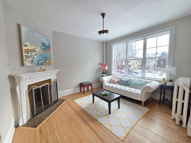 1323 Lincoln Avenue, Saint Paul, MN 55105