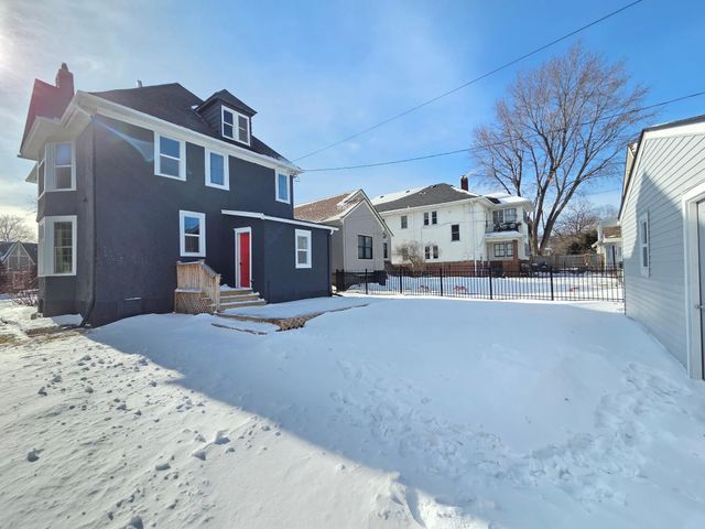 1323 Lincoln Avenue, Saint Paul, MN 55105