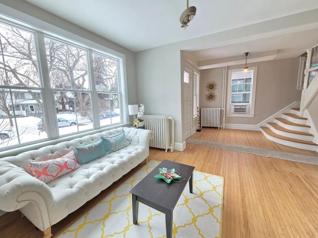 1323 Lincoln Avenue, Saint Paul, MN 55105