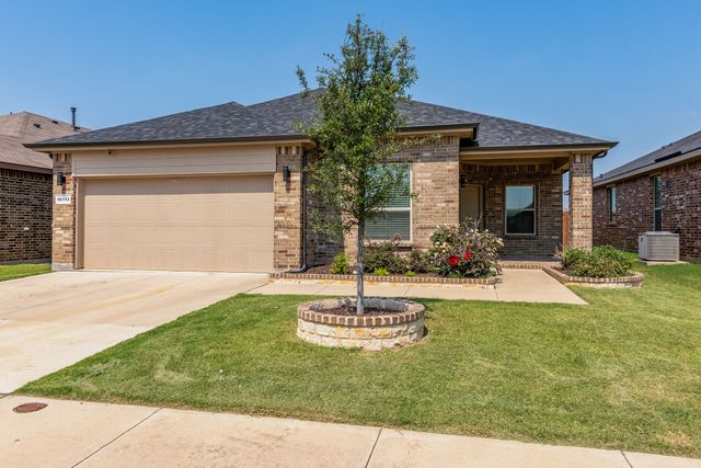 10113 Saltbrush Street, Fort Worth, TX 76177