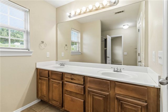 1073 Sara Beth Street, Elkins, AR 72727