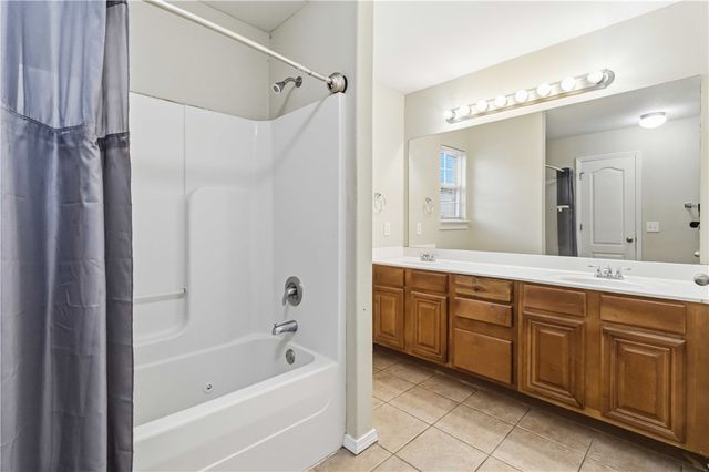 1073 Sara Beth Street, Elkins, AR 72727