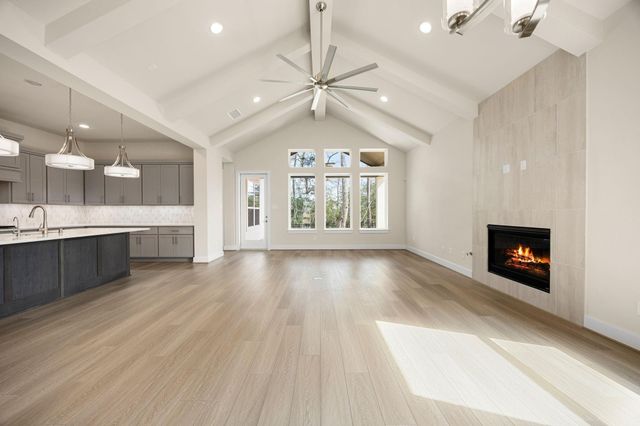 306 Eastern Towhee Court Court, Magnolia, TX 77354