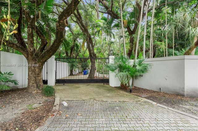 1951 Secoffee St, Miami, FL 33133