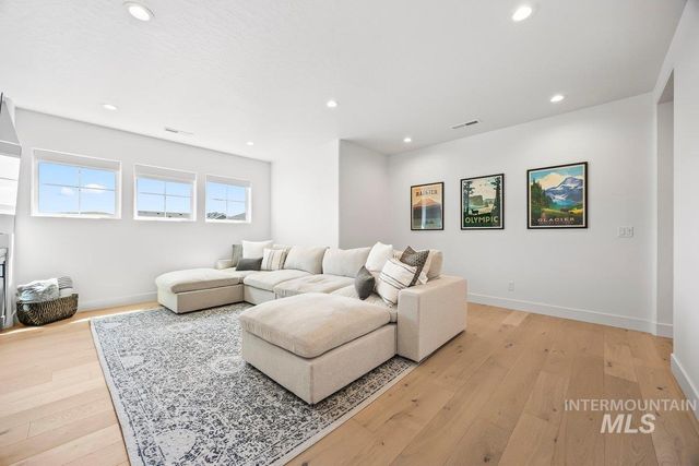 13746 N Ruffed Grouse Way, Boise, ID 83714