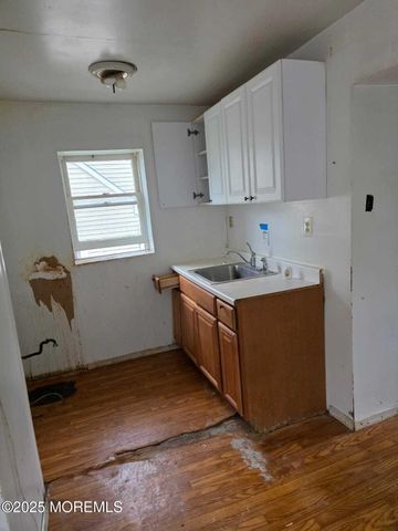 1711 Stratford Avenue, Neptune Township, NJ 07753