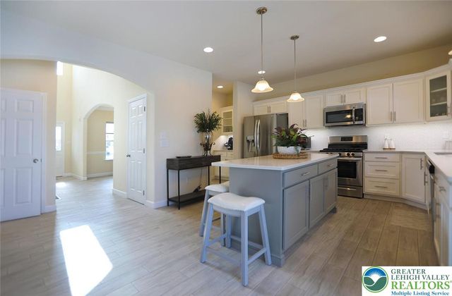 308 Sofia Boulevard, Maiden Creek Twp, PA 19510