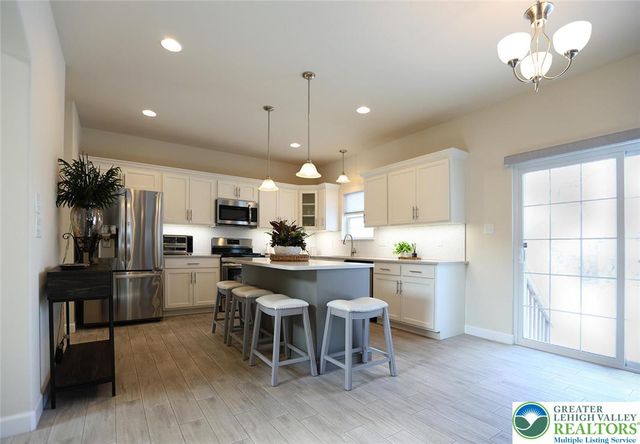 308 Sofia Boulevard, Maiden Creek Twp, PA 19510