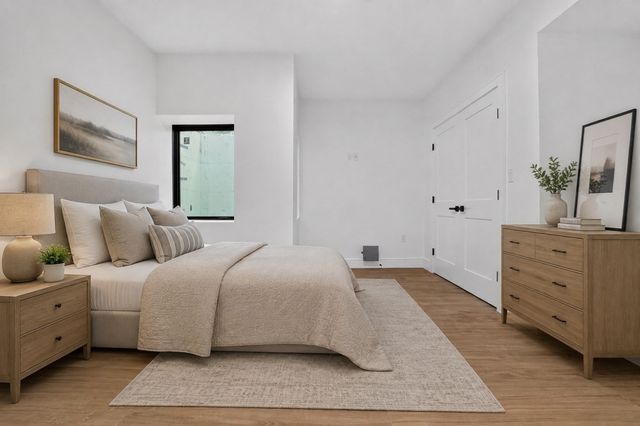 13 Clyde St A, Somerville, MA 02145