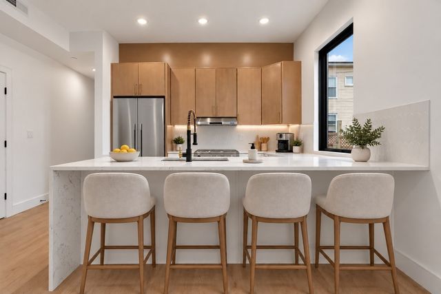 13 Clyde St A, Somerville, MA 02145
