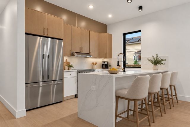 13 Clyde St A, Somerville, MA 02145