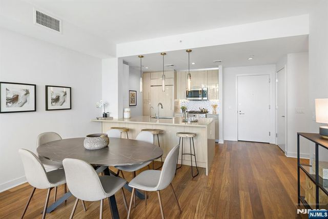 1200 Ave At Port Imperial 513, Weehawken, NJ 07086