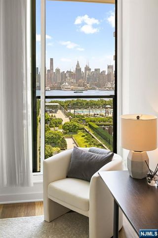 1200 Ave At Port Imperial 513, Weehawken, NJ 07086
