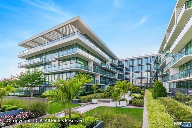 1200 Ave At Port Imperial 513, Weehawken, NJ 07086