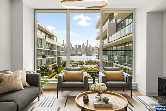 1200 Ave At Port Imperial 513, Weehawken, NJ 07086
