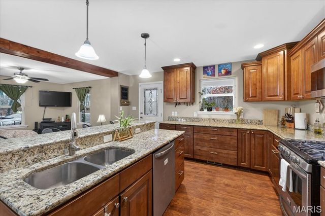 18 Chatteau Court, Foristell, MO 63348