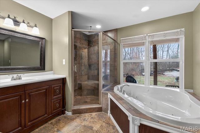 18 Chatteau Court, Foristell, MO 63348