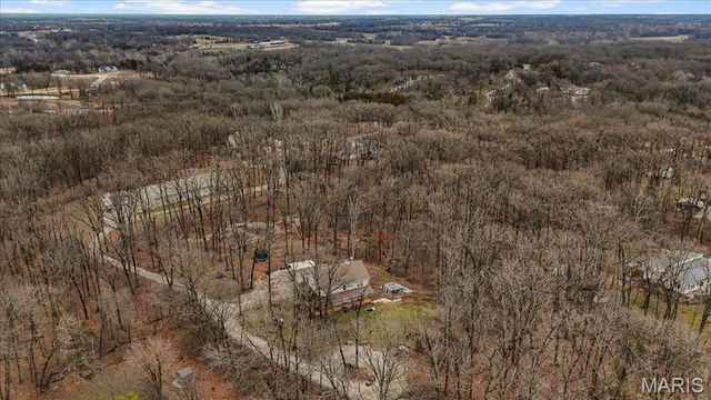 18 Chatteau Court, Foristell, MO 63348