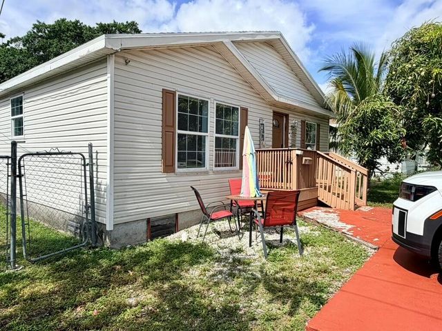 716 21st Street, West Palm Beach, FL 33407