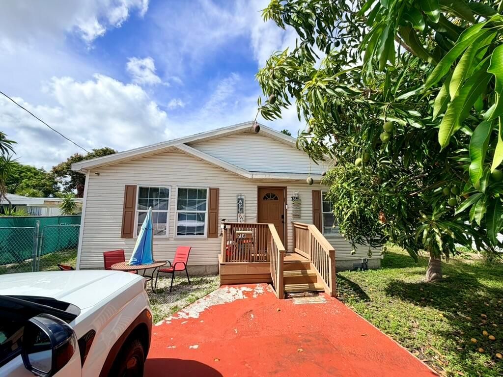 716 21st Street, West Palm Beach, FL 33407