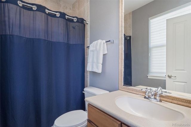 7963 S Valleyhead Way, Aurora, CO 80016