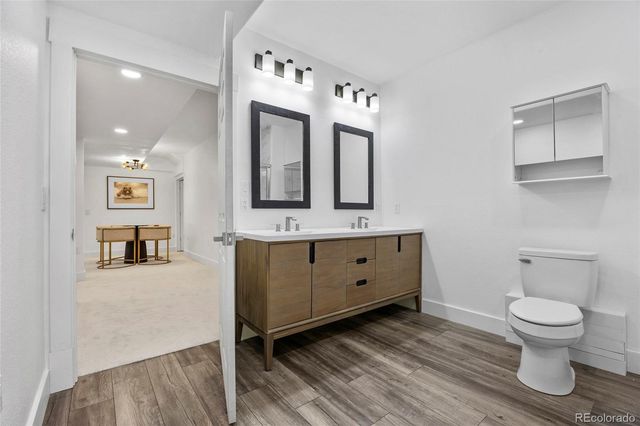 7963 S Valleyhead Way, Aurora, CO 80016