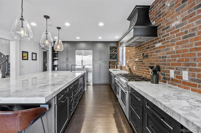 7963 S Valleyhead Way, Aurora, CO 80016