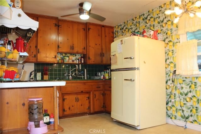 7535 Vanalden, Reseda, CA 91335