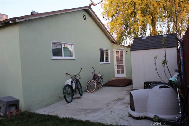 7535 Vanalden, Reseda, CA 91335