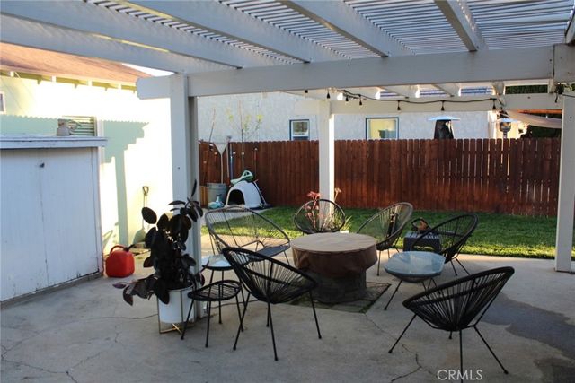 7535 Vanalden, Reseda, CA 91335