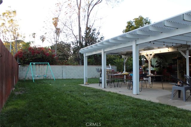 7535 Vanalden, Reseda, CA 91335