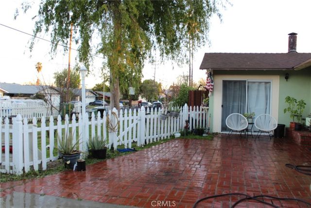7535 Vanalden, Reseda, CA 91335