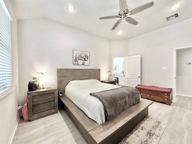 1410 Alice, Beaumont, TX 77705