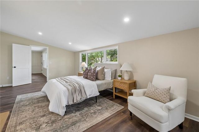424 E 79th Terrace, Kansas City, MO 64131