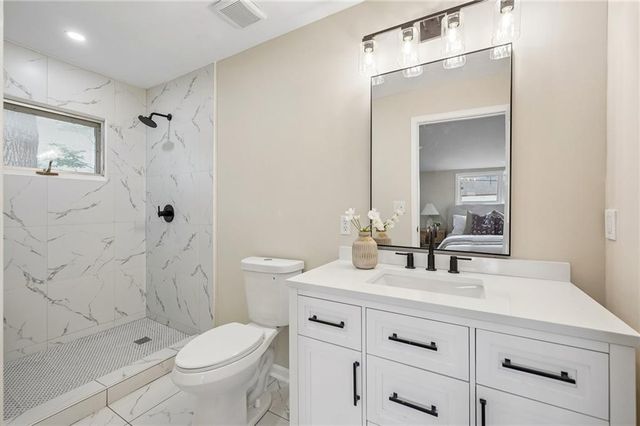 424 E 79th Terrace, Kansas City, MO 64131