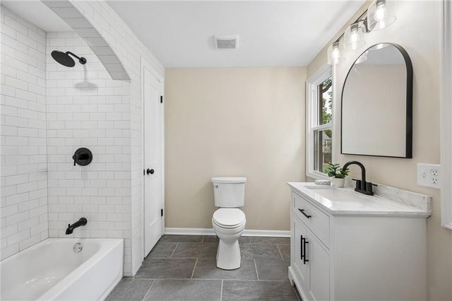 424 E 79th Terrace, Kansas City, MO 64131