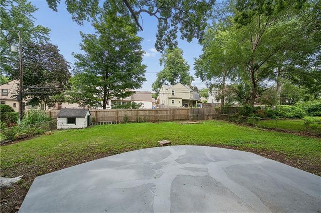 424 E 79th Terrace, Kansas City, MO 64131