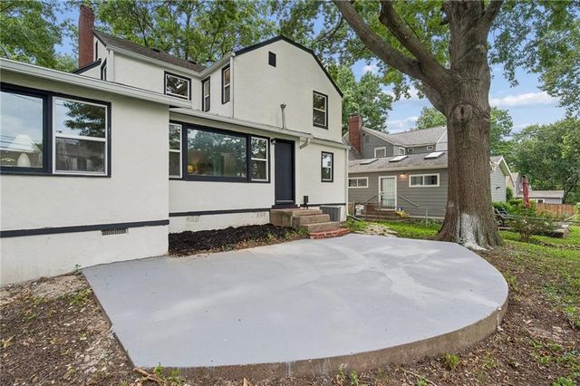 424 E 79th Terrace, Kansas City, MO 64131