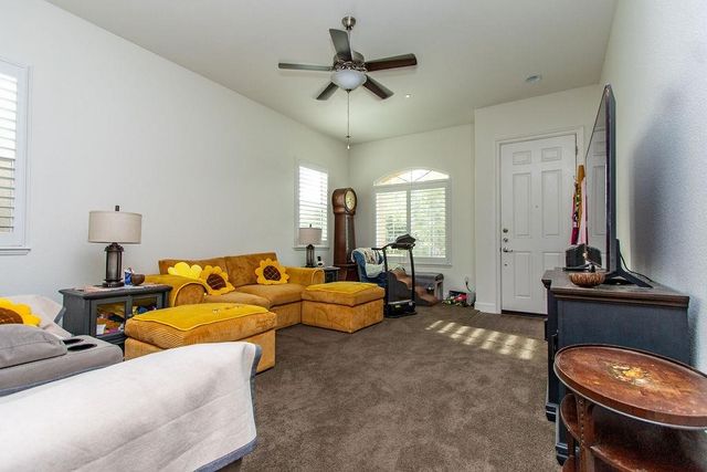 2101 State St, Turlock, CA 95380