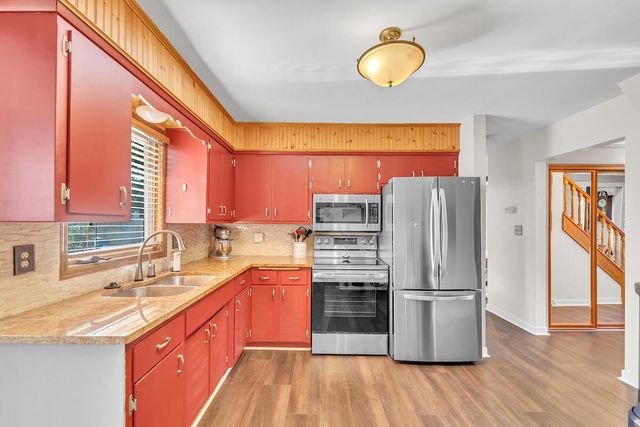 5625 Brookhaven DRIVE, Racine, WI 53406