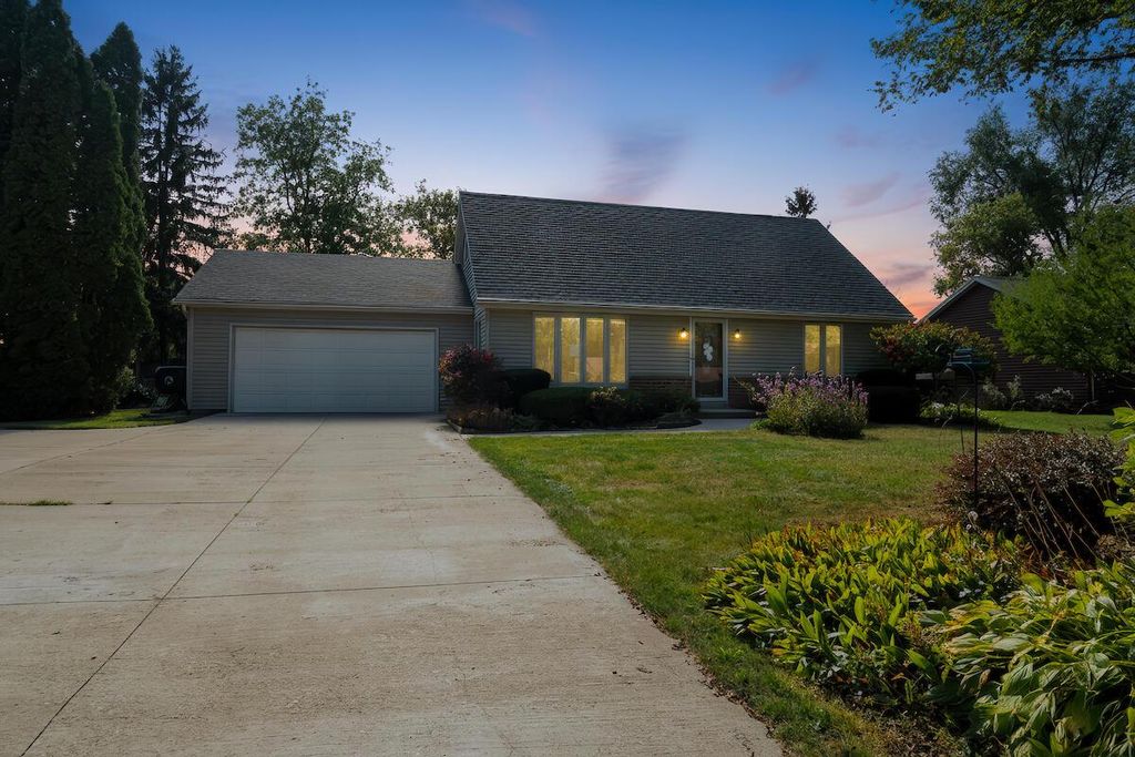 5625 Brookhaven DRIVE, Racine, WI 53406