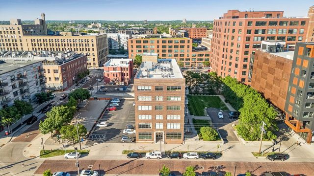 748 3rd Street N 600, Minneapolis, MN 55401