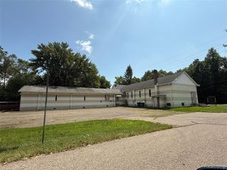 11547 Grover Street, Romulus, MI 48174