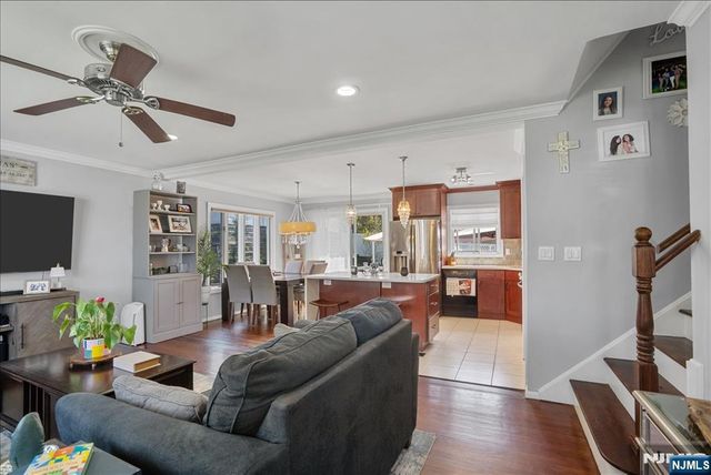 11 Westland Road, Verona, NJ 07044