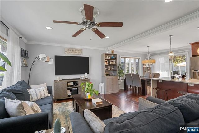 11 Westland Road, Verona, NJ 07044