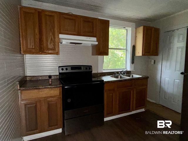 2708 Edgewood Street, Mobile, AL 36607