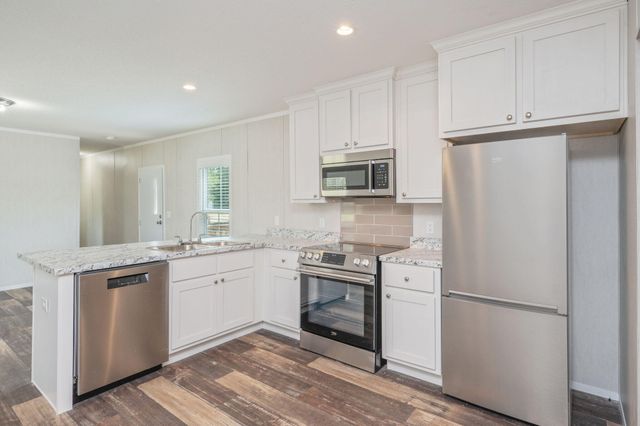 126 Pansy Lane, Defuniak Springs, FL 32433